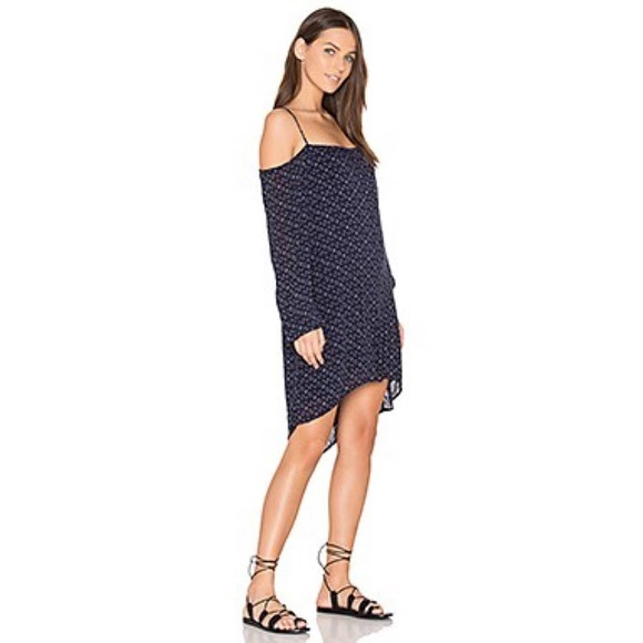 Cloth & Stone Cold Shoulder Swing‎ Dress in True Navy - XS - Picture 1 of 7